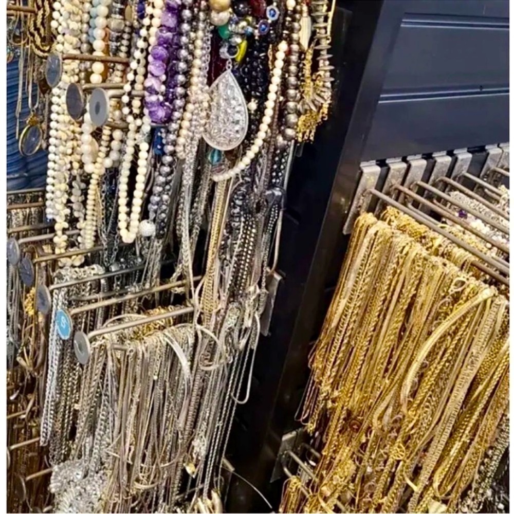 New Vtg 5 Pc Gold & Silver chain necklace jewelry lot~ WEARABLE w some pendants